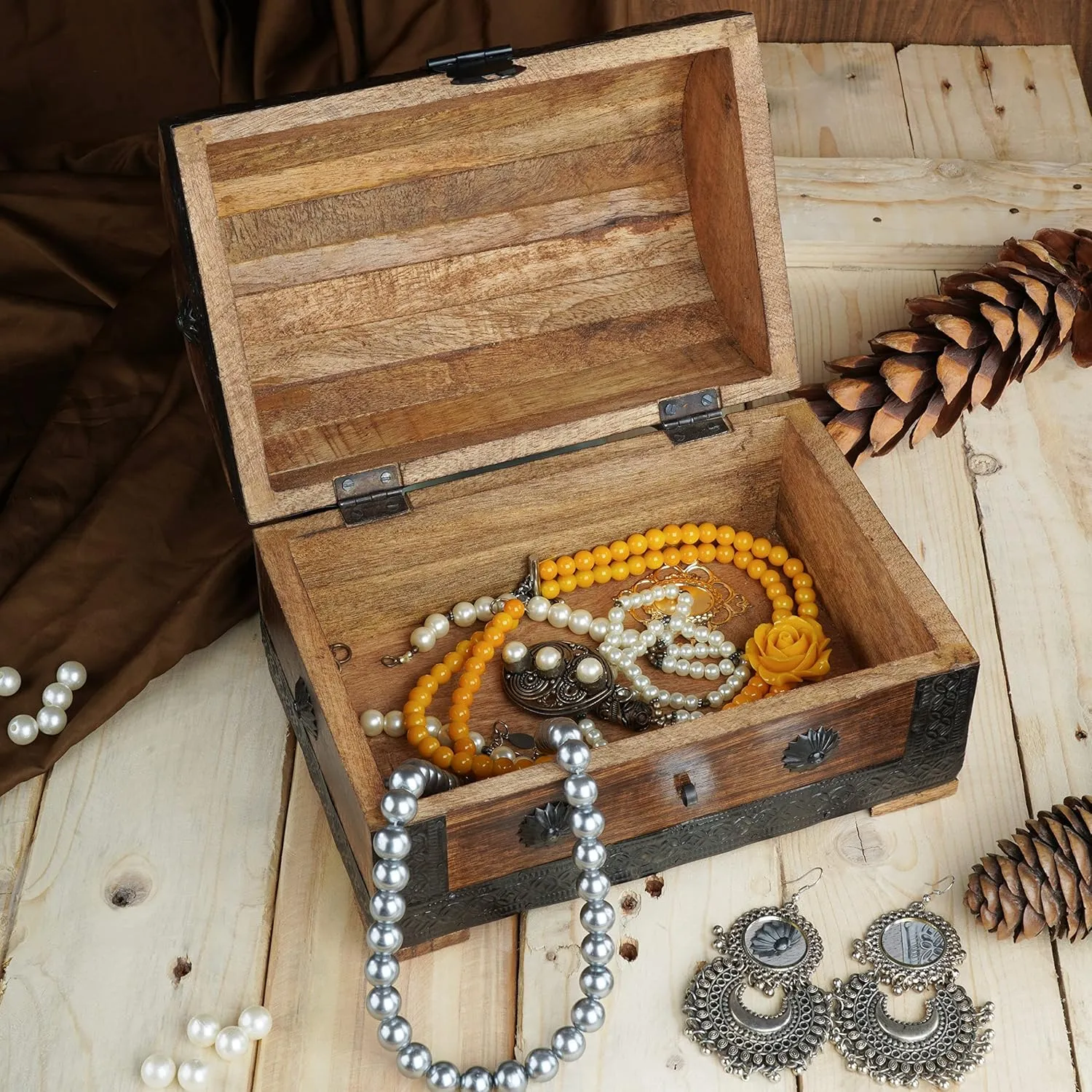 Ajuny Wooden Pirate Treasure Chest Jewelry Box ?C Handcrafted Vintage Keepsake Organizer with Shell Strips, Perfect for Necklaces, Earrings, and Trinkets, 9x6 Inch Gift Box
