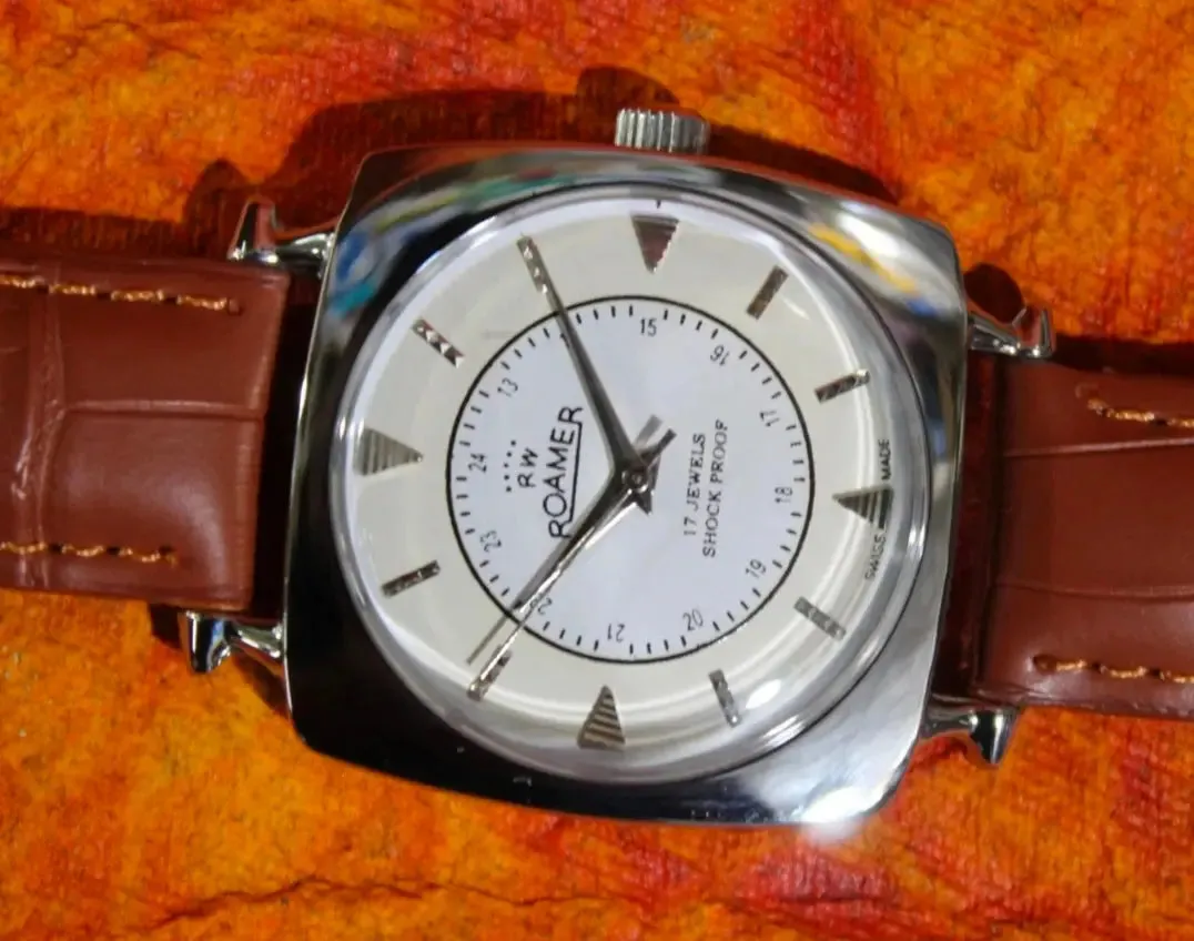 Antique Vintage Roamer Swiss Made 17 Jewels FHF ST96 Hand Wind Mechanical Wristwatch