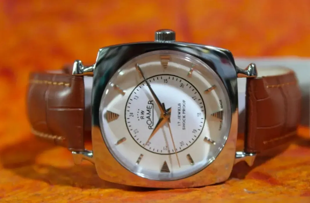 Antique Vintage Roamer Swiss Made 17 Jewels FHF ST96 Hand Wind Mechanical Wristwatch