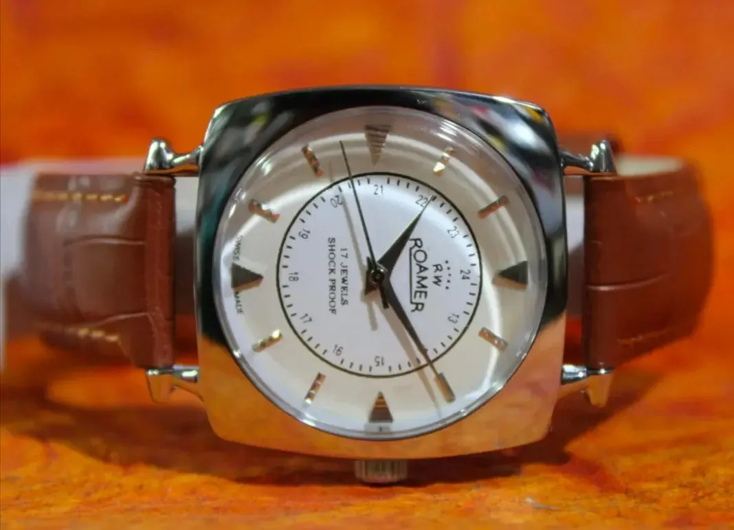 Antique Vintage Roamer Swiss Made 17 Jewels FHF ST96 Hand Wind Mechanical Wristwatch