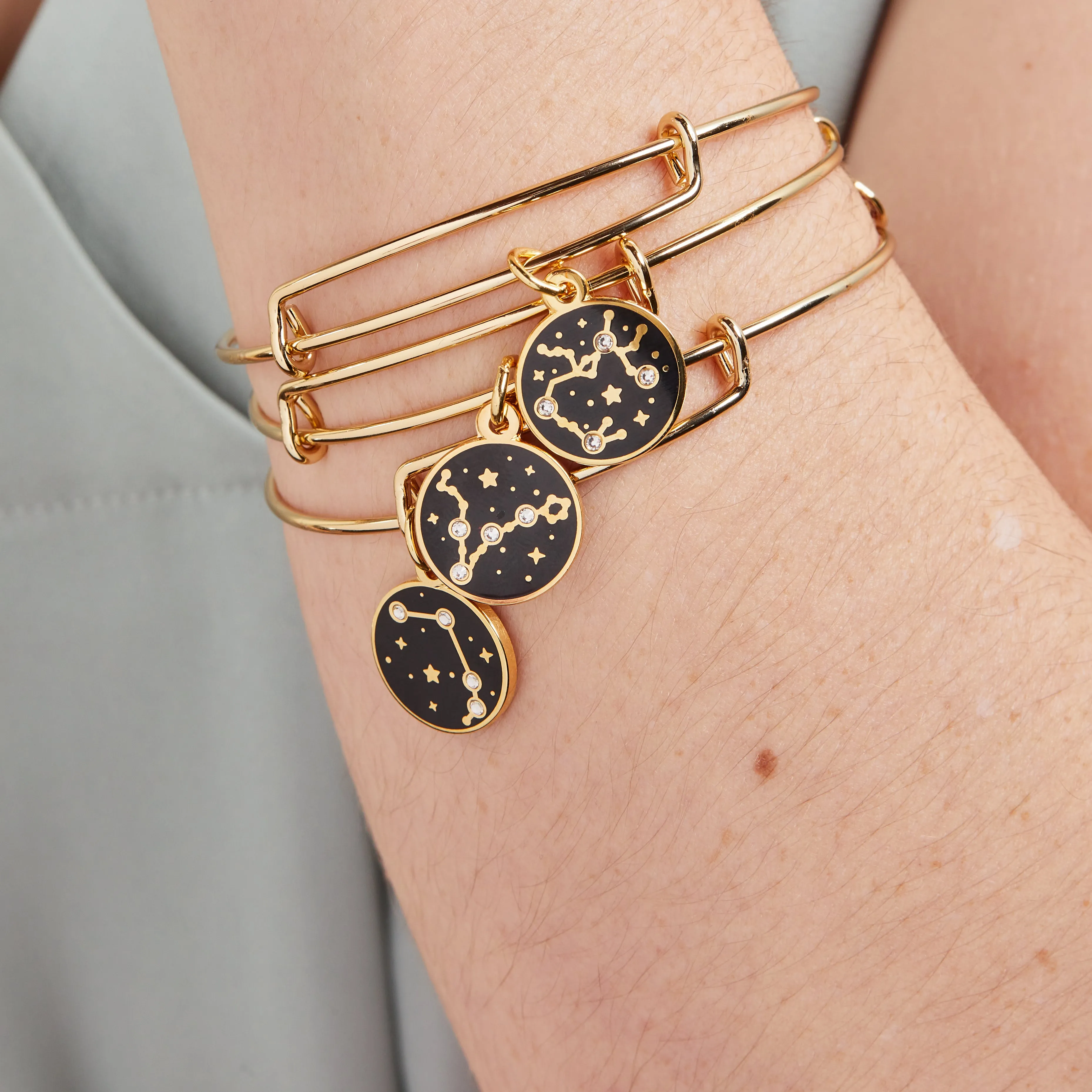Aquarius Zodiac Charm Bangle