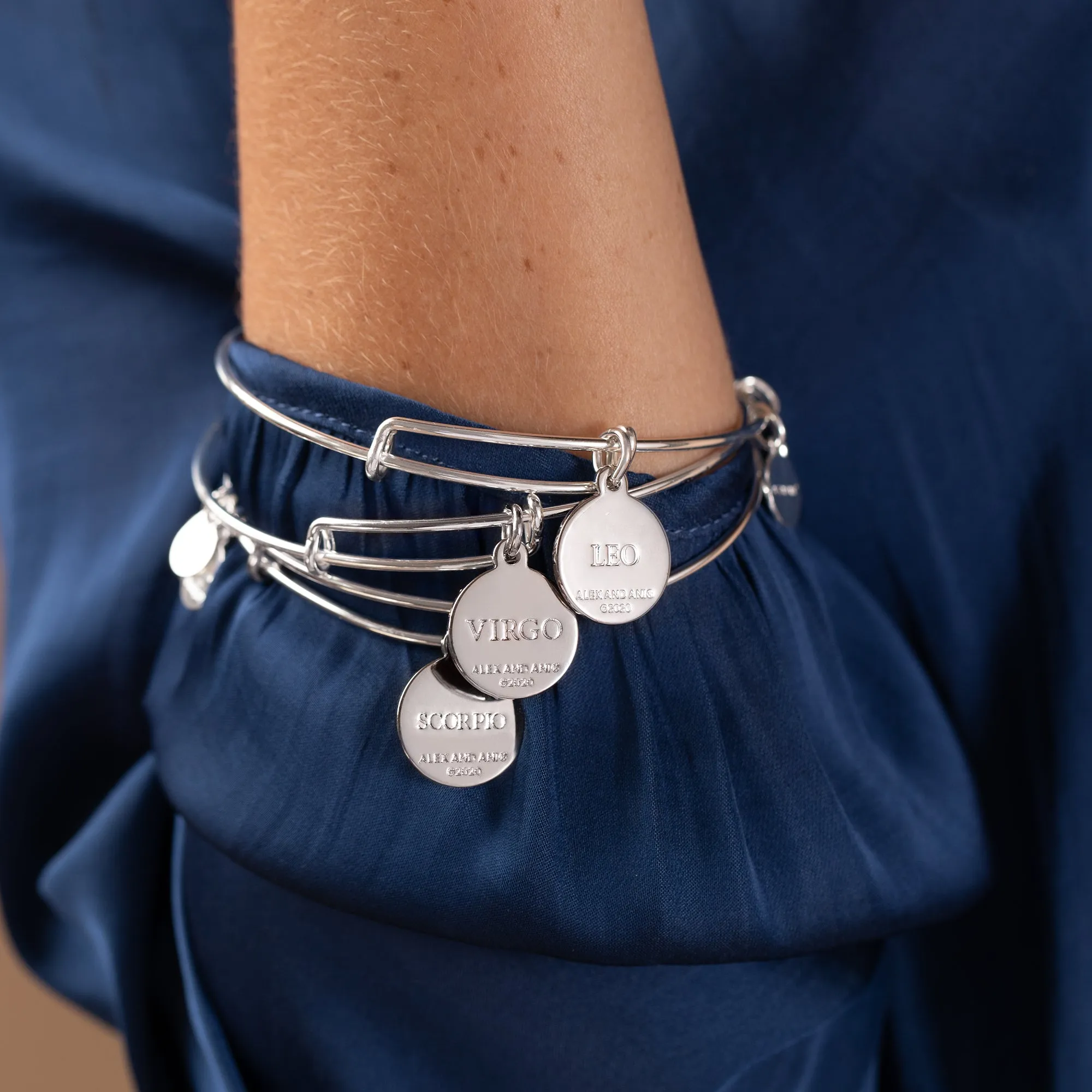 Aquarius Zodiac Charm Bangle
