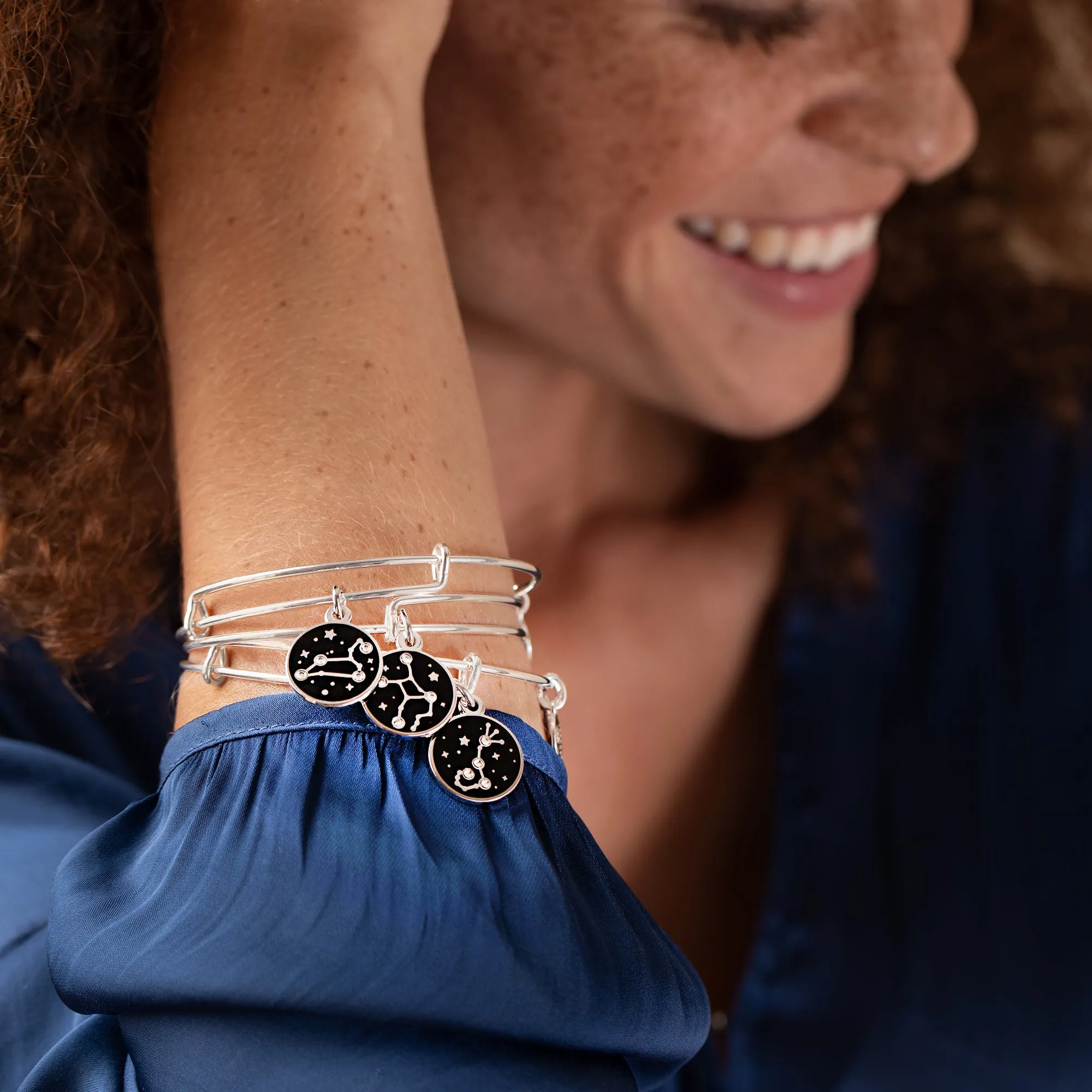 Aquarius Zodiac Charm Bangle