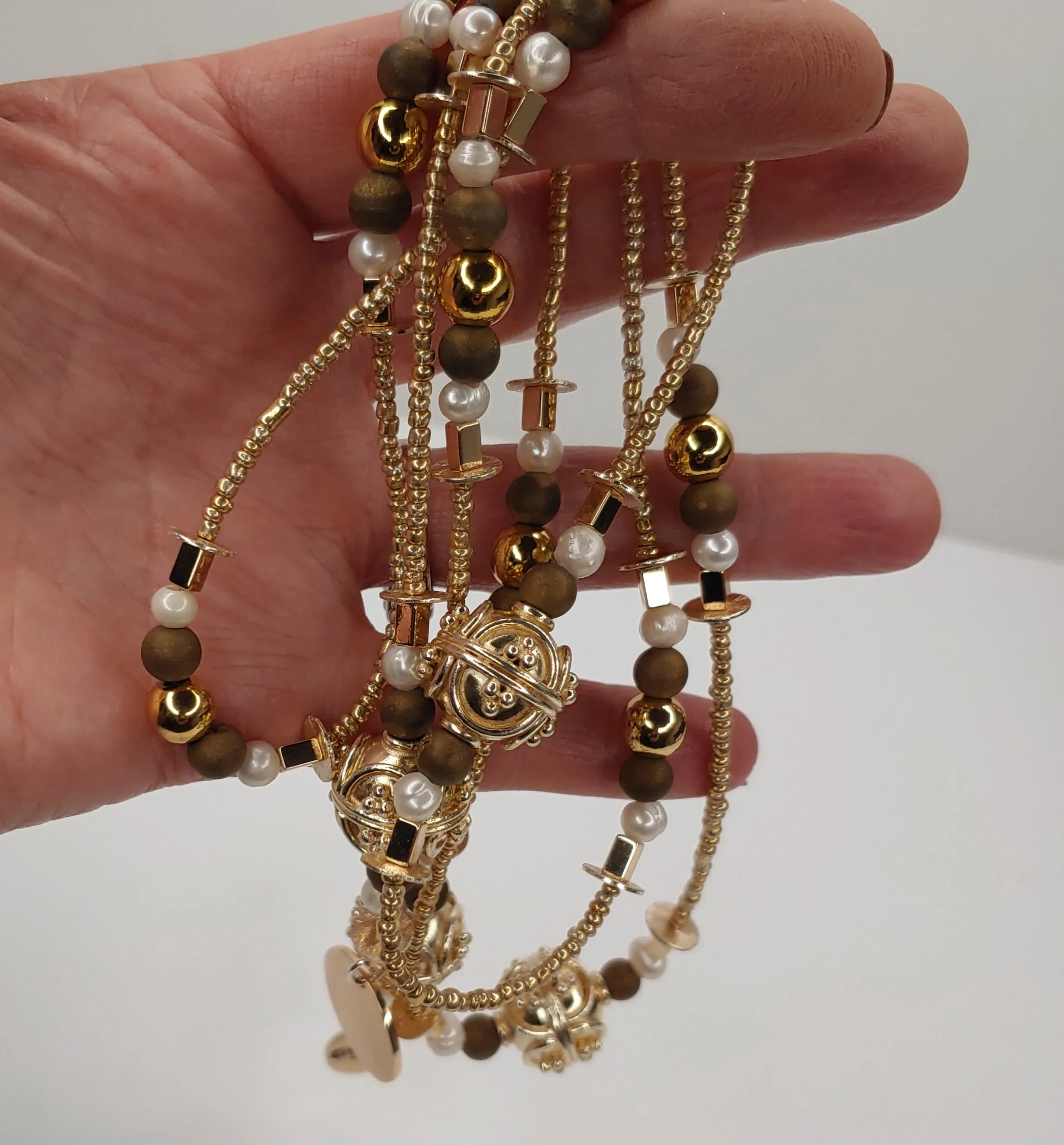 Decorative Bead And Pearl Lariat Necklace