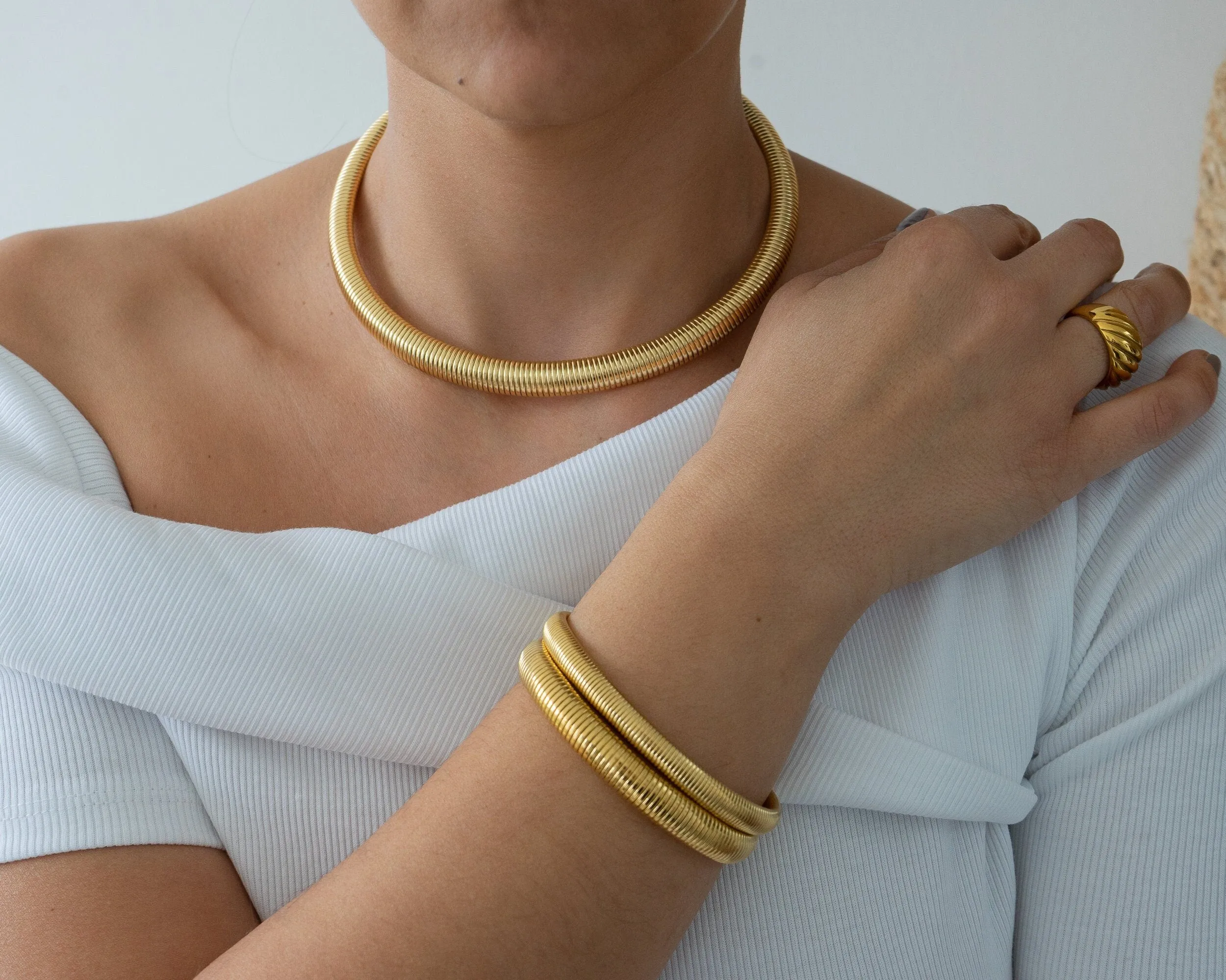 Gold Oversized Snake Collar