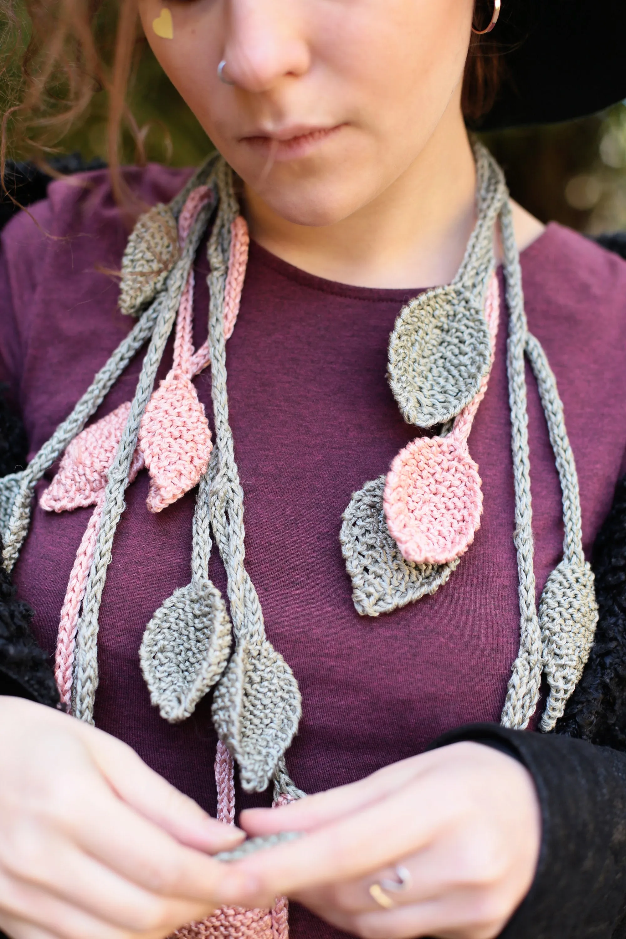 Knitted Lariat Scarf Leaves, Statement Necklace Scarf