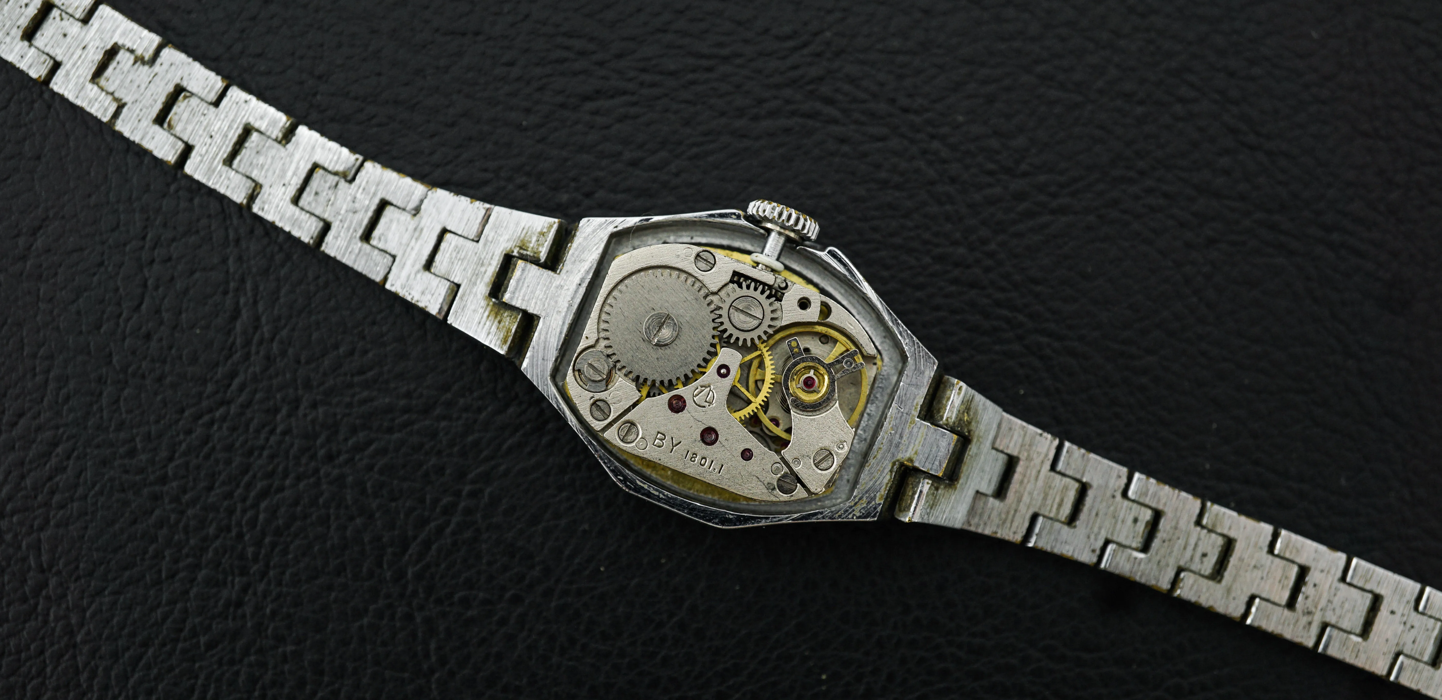Luch vintage Soviet womens mechanical wristwatch with beautiful bracelete