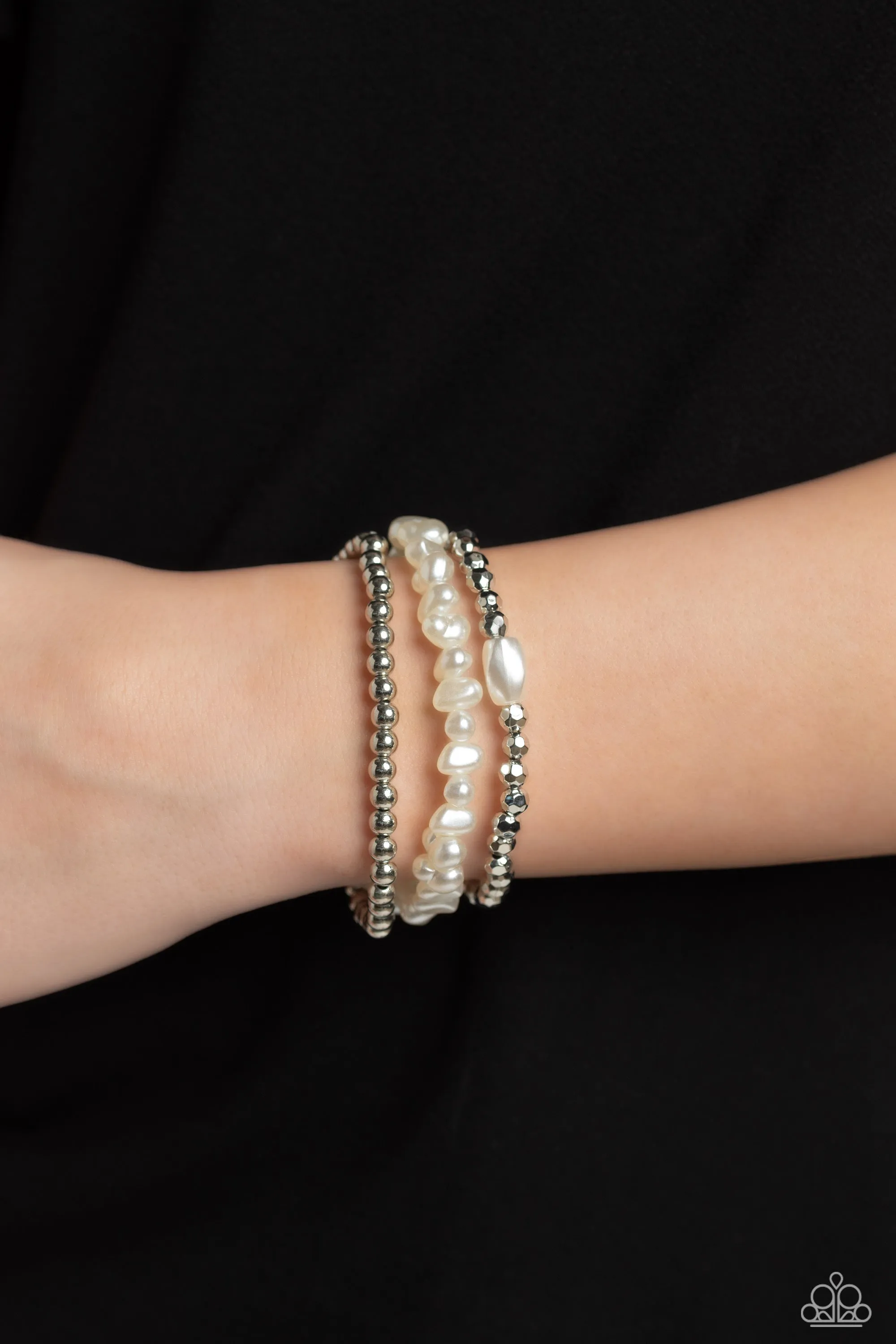 Paparazzi Effulgent Exchange - White Bracelet
