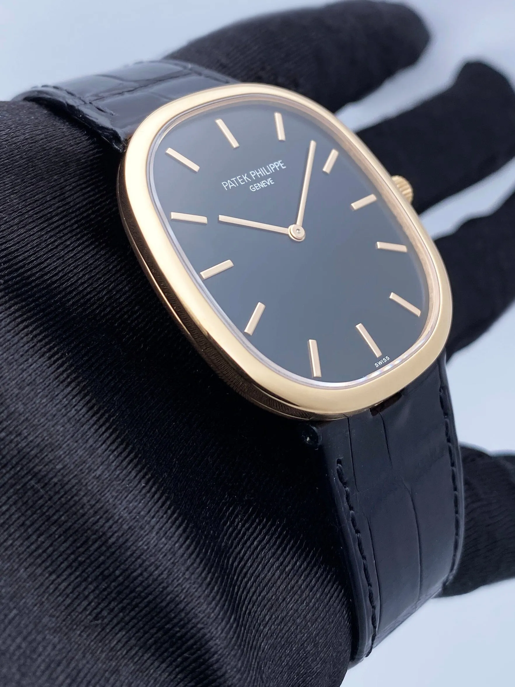 Patek Philippe Golden Ellipse 5738R Black Dial Mens Watch Box Papers