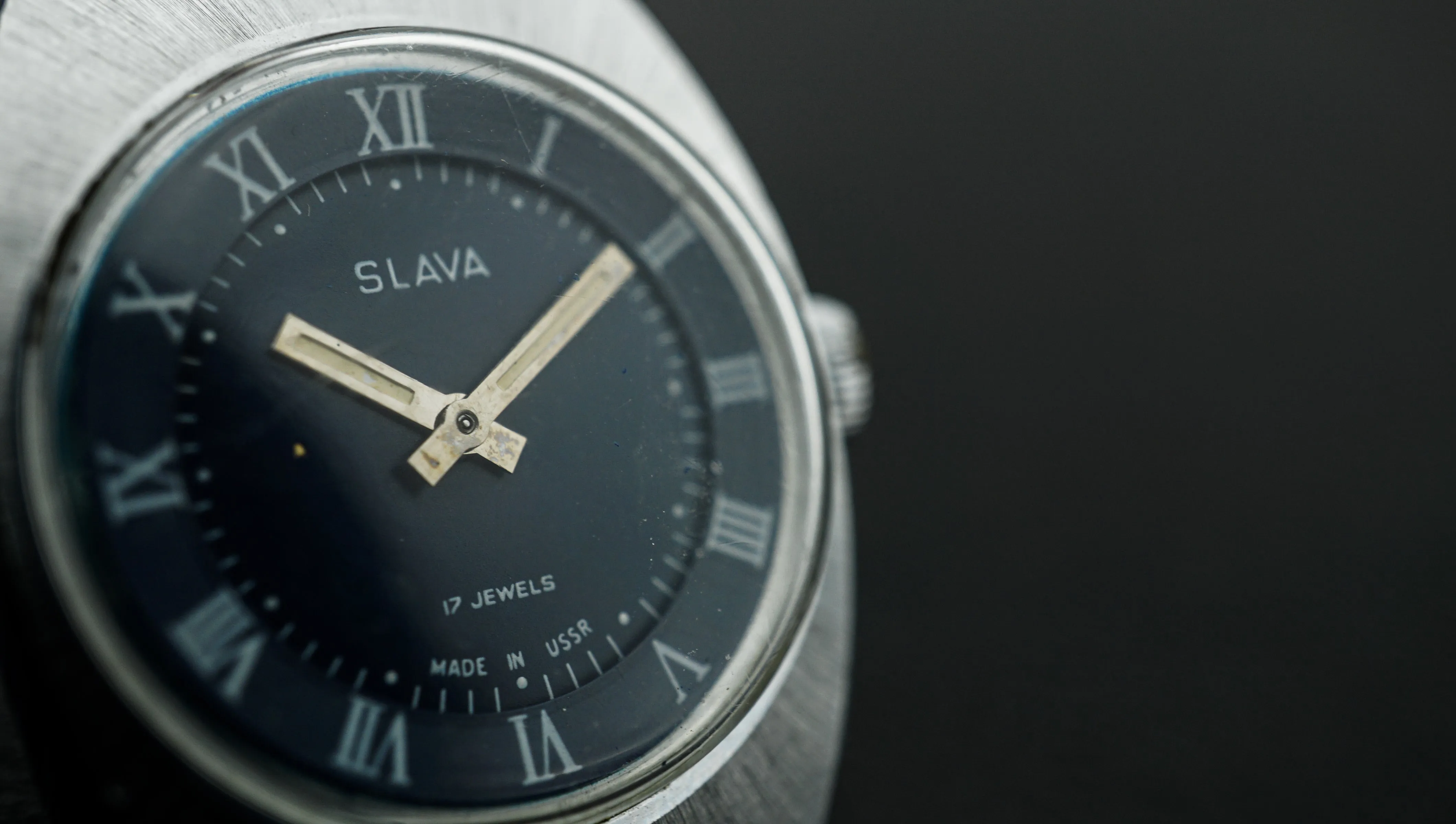 Vintage ladies mechanical watch Slava 1601 blue dial