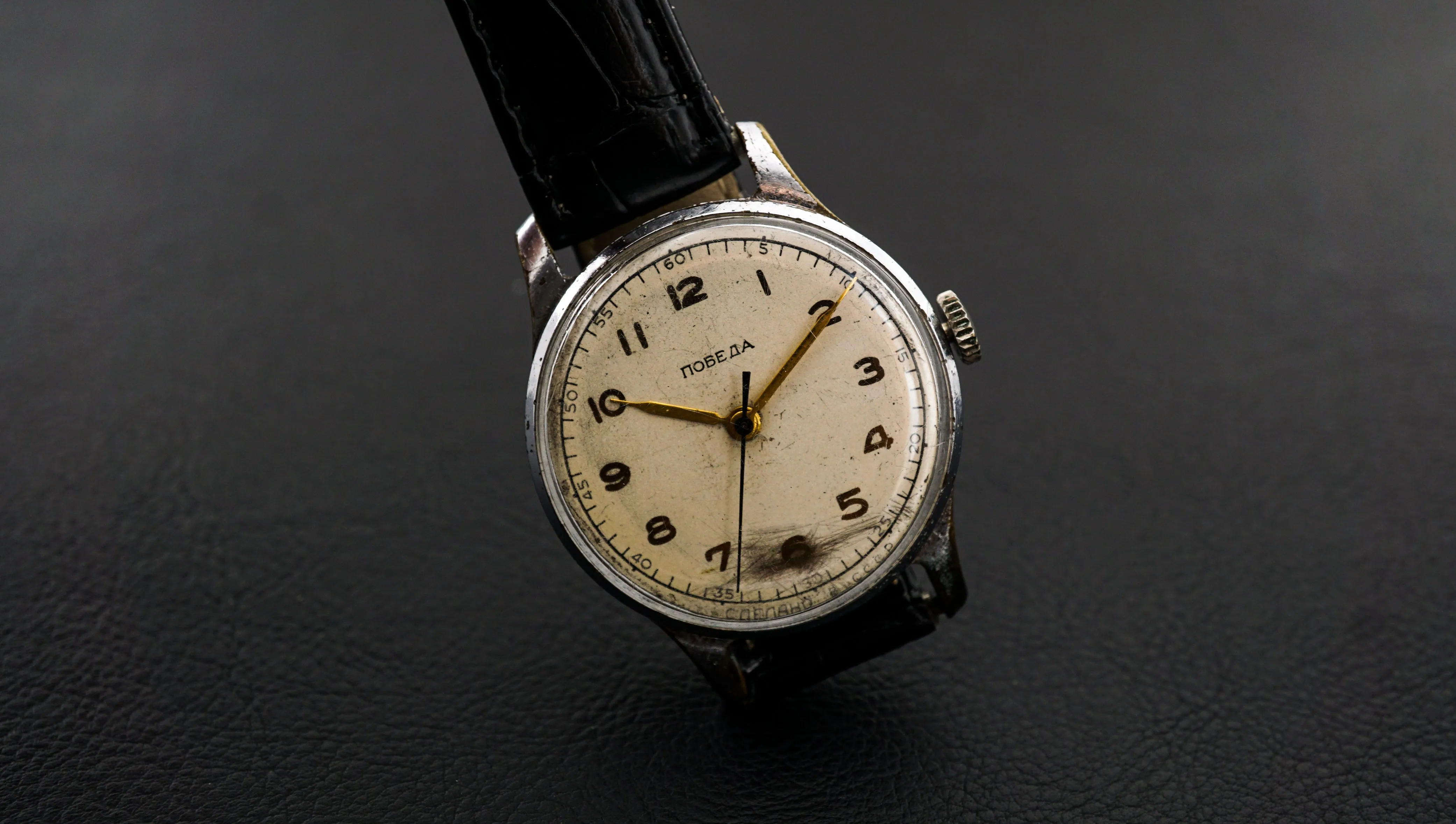 Vintage ZIM Pobeda Soviet mechanical men's casual watch